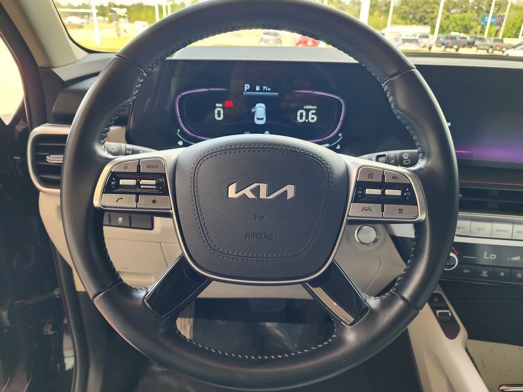 Used 2023 Kia Telluride S image 19