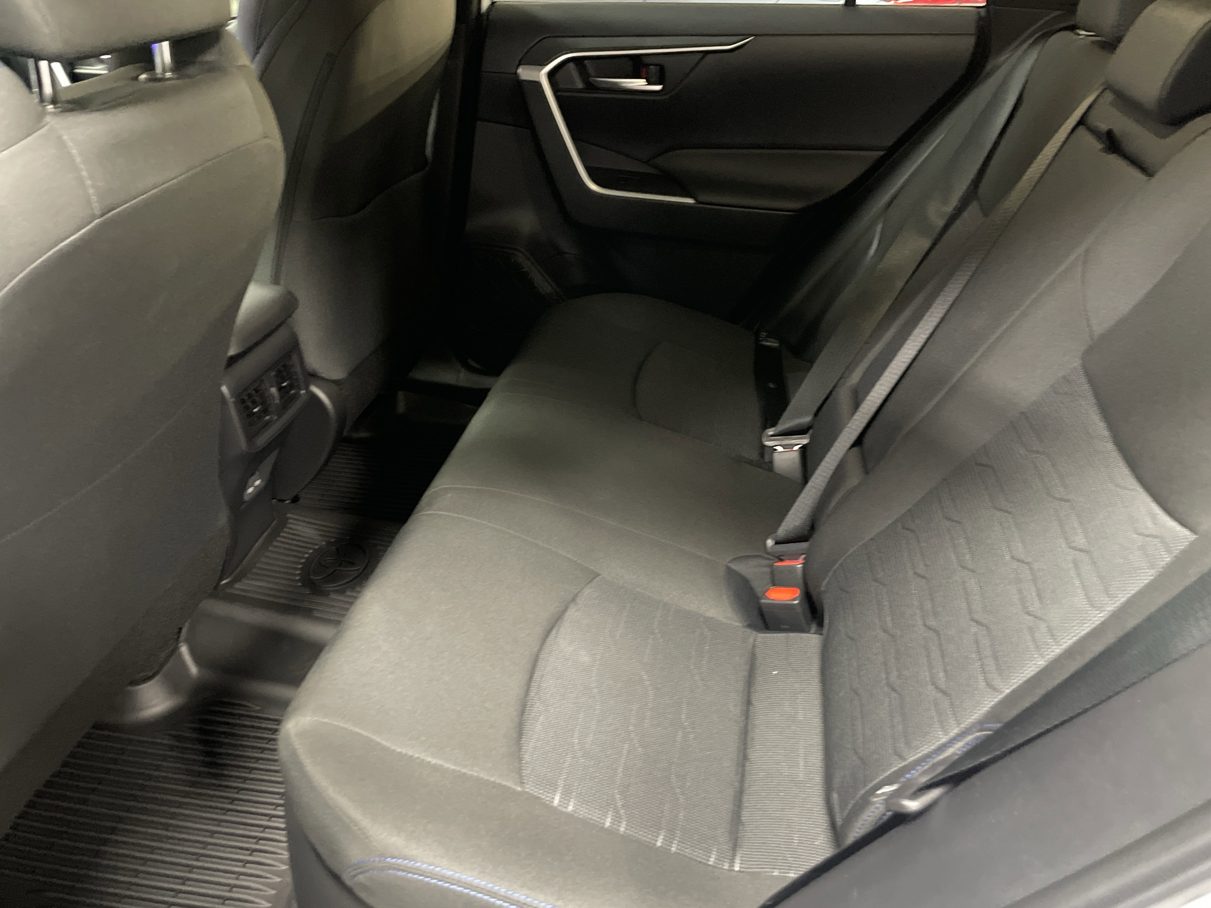 Certified 2025 Toyota RAV4 SE image 32