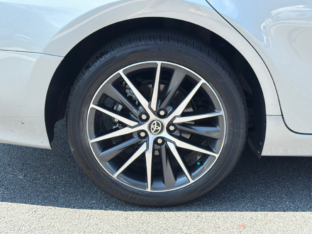 Used 2021 Toyota Camry XLE FWD image 19