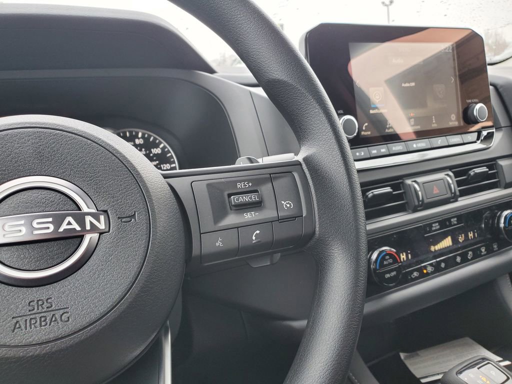 New 2025 Nissan Pathfinder S image 21