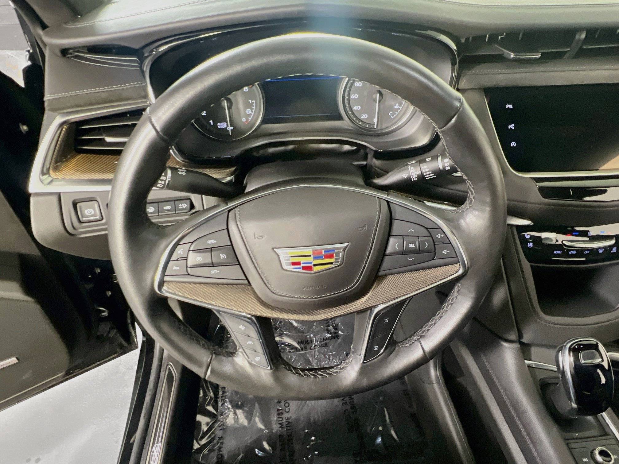 Used 2023 Cadillac XT5 Premium Luxury w/ Platinum Package AWD/4WD image 11
