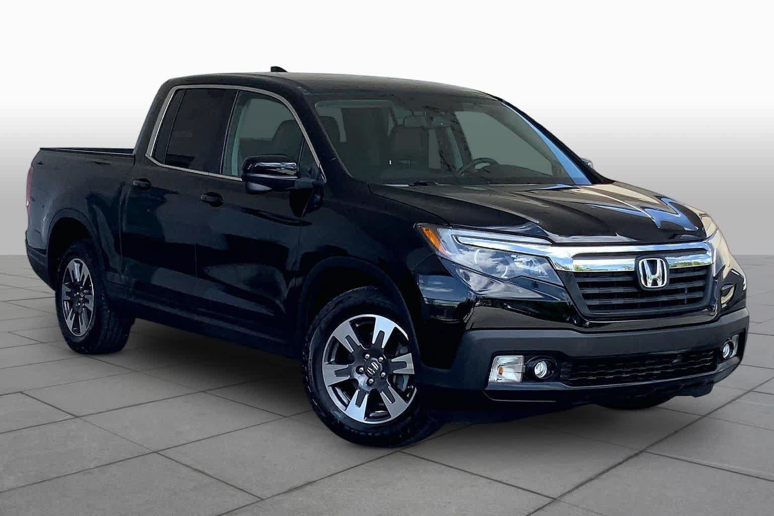 Used 2017 Honda Ridgeline RTL-T image 3
