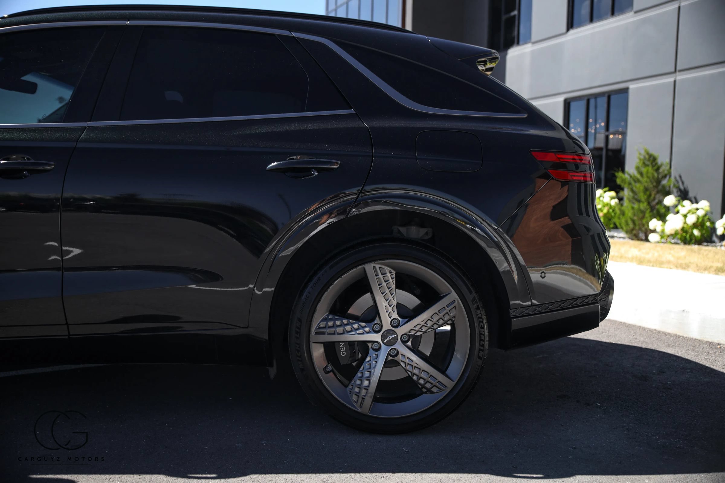 Used 2023 Genesis GV70 2.5T w/ Sport Prestige Package AWD/4WD image 11