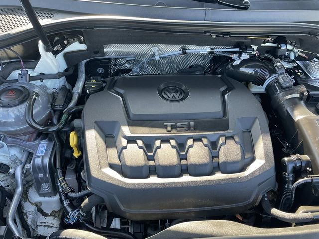 Used 2023 Volkswagen Tiguan SE R-Line image 38