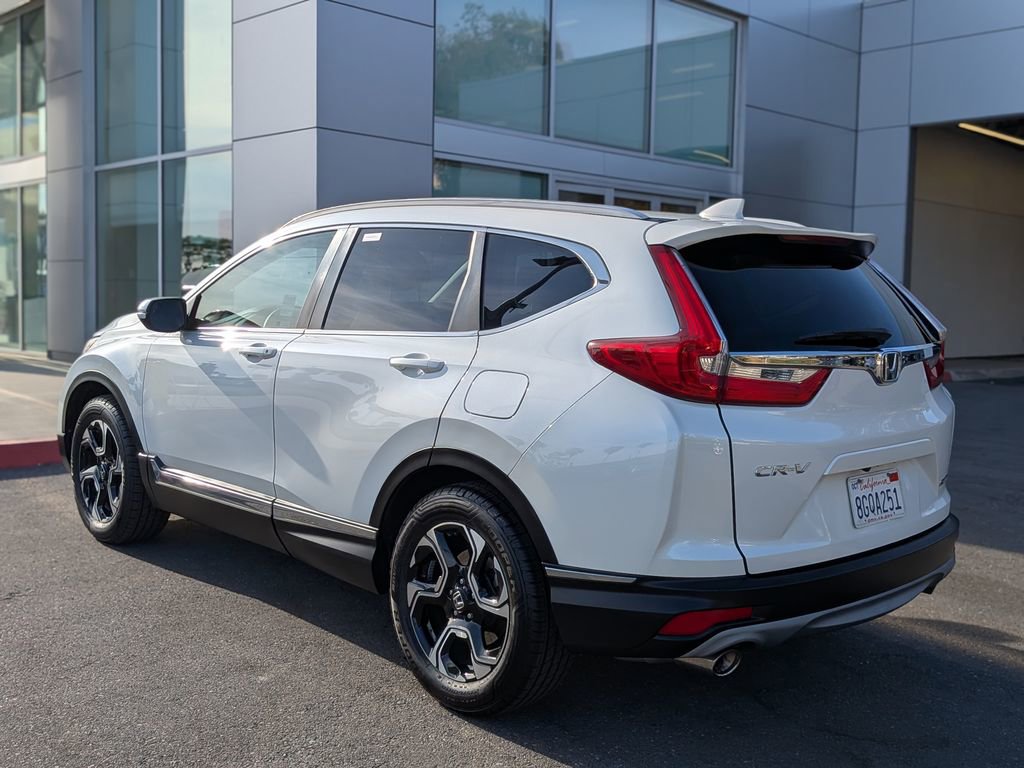 Used 2018 Honda CR-V Touring image 3