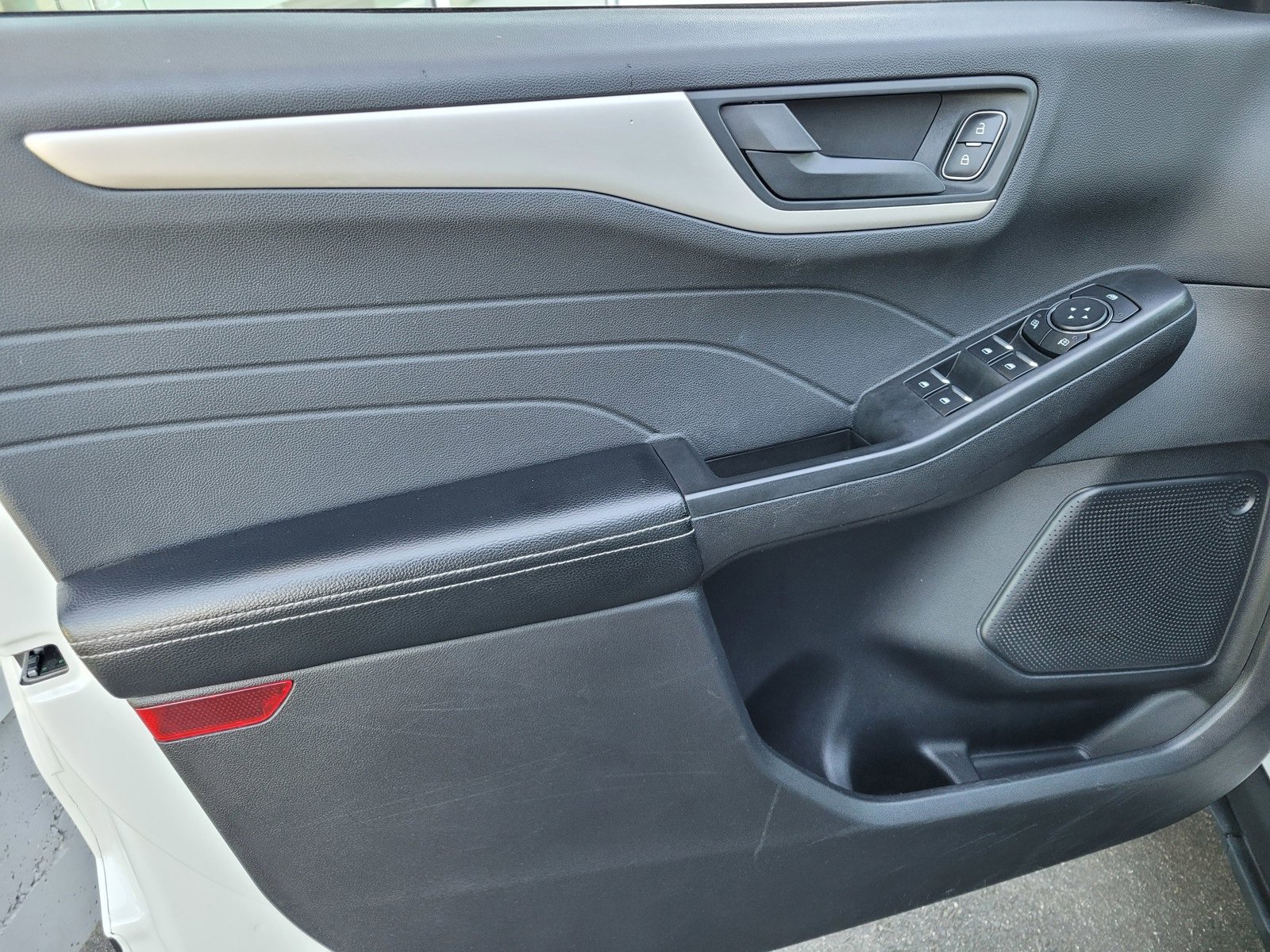 Used 2022 Ford Escape SE w/ Convenience Package image 16