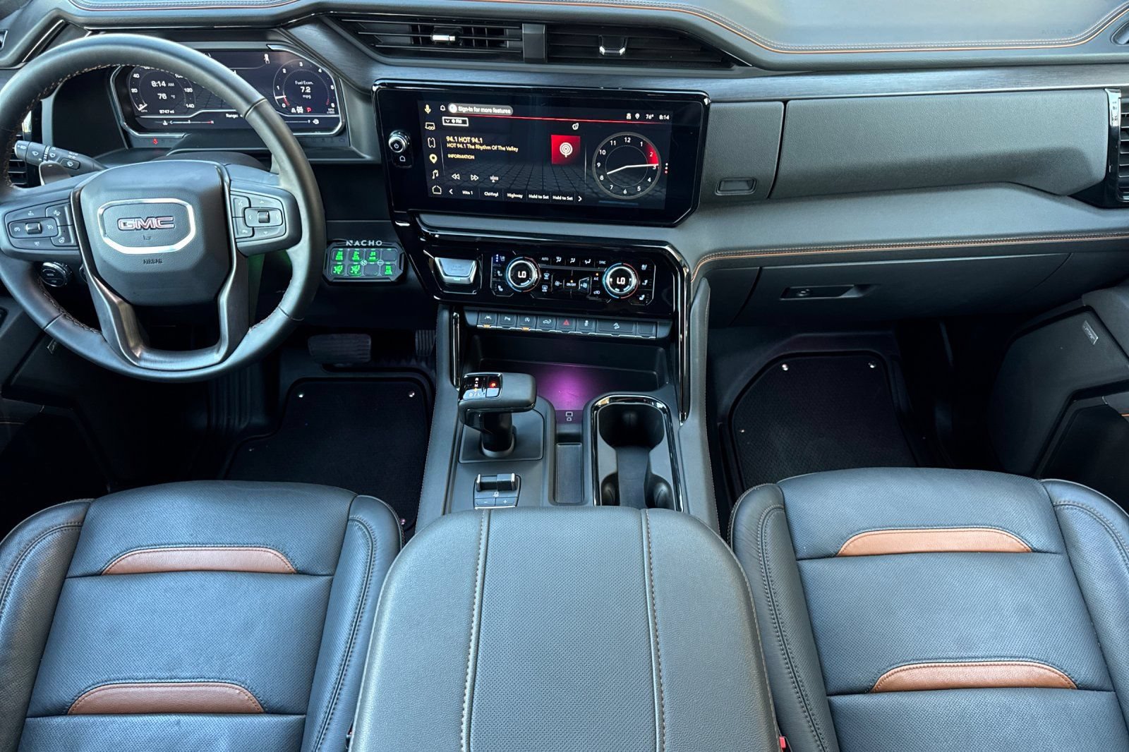 Used 2025 GMC Sierra 1500 AT4 w/ Technology Package AWD/4WD image 15
