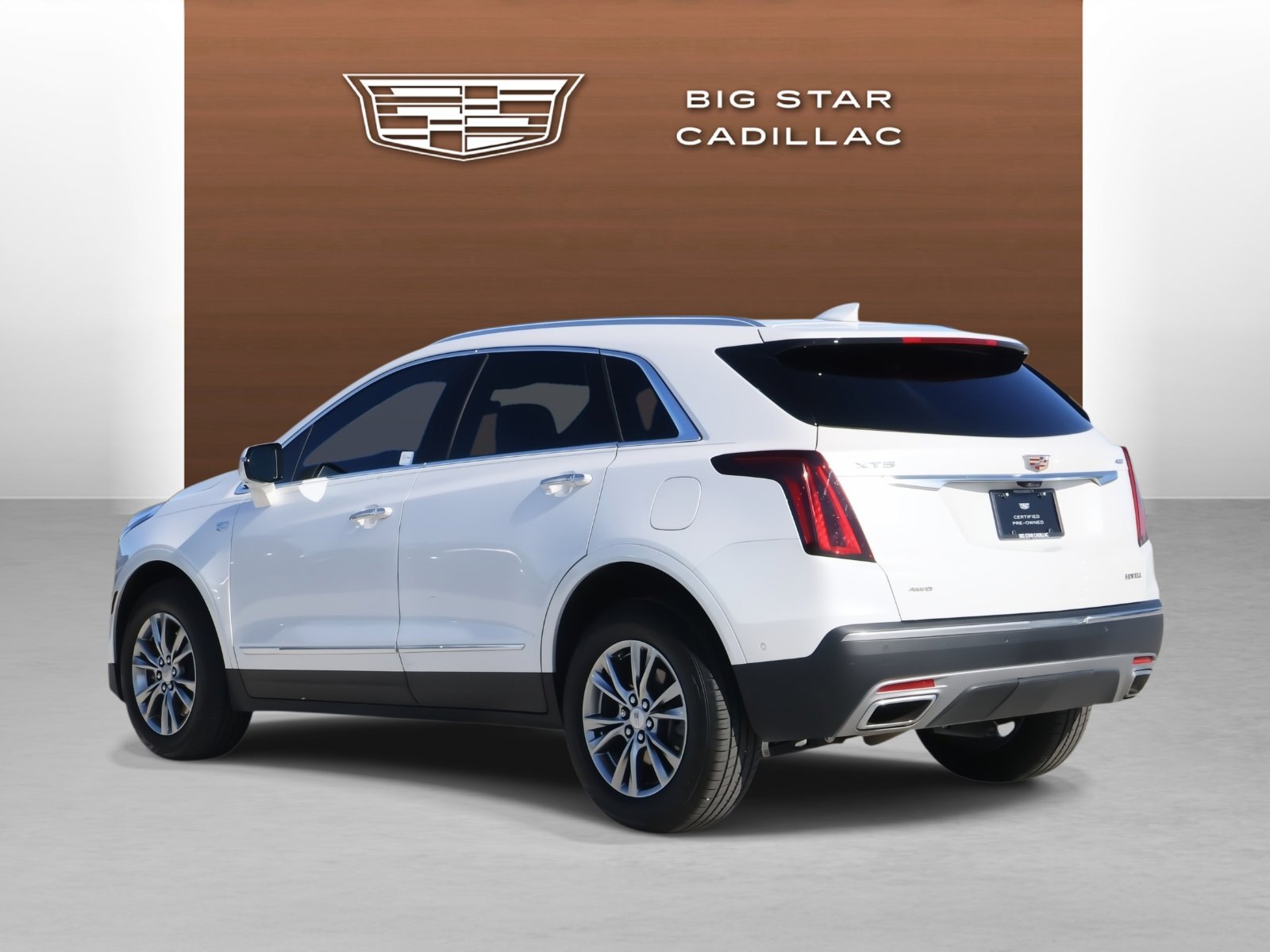 Certified 2022 Cadillac XT5 Premium Luxury w/ Technology Package image 3