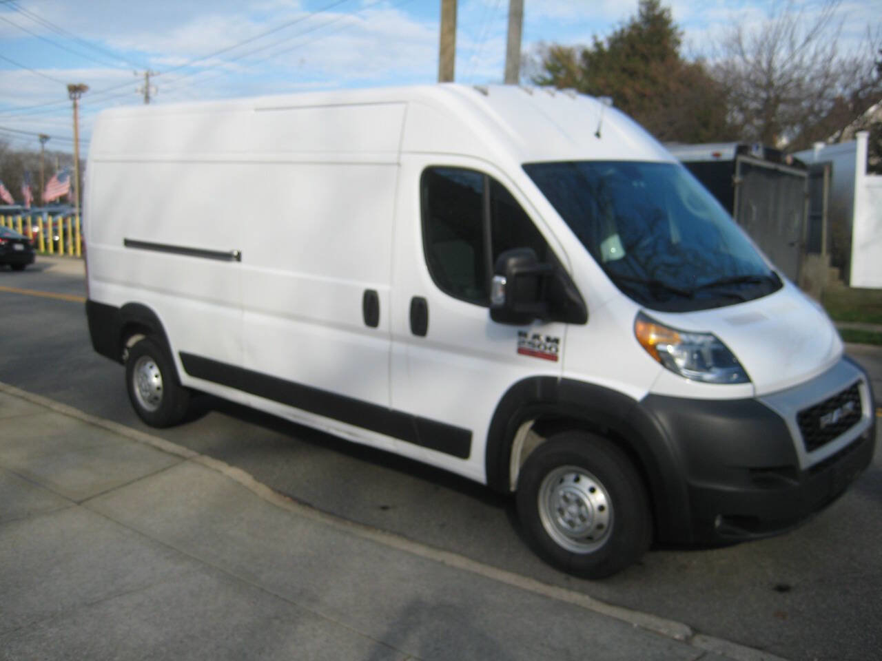Used 2021 RAM ProMaster 2500 w/ Convenience Group FWD image 3