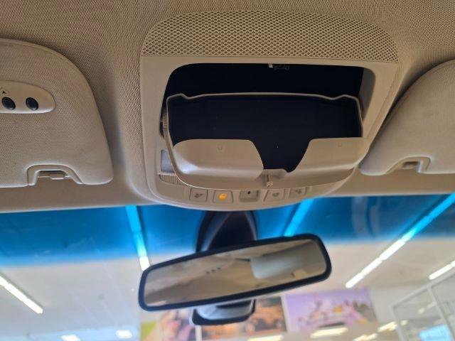 Used 2015 Lincoln MKZ w/ Technology Package FWD image 25
