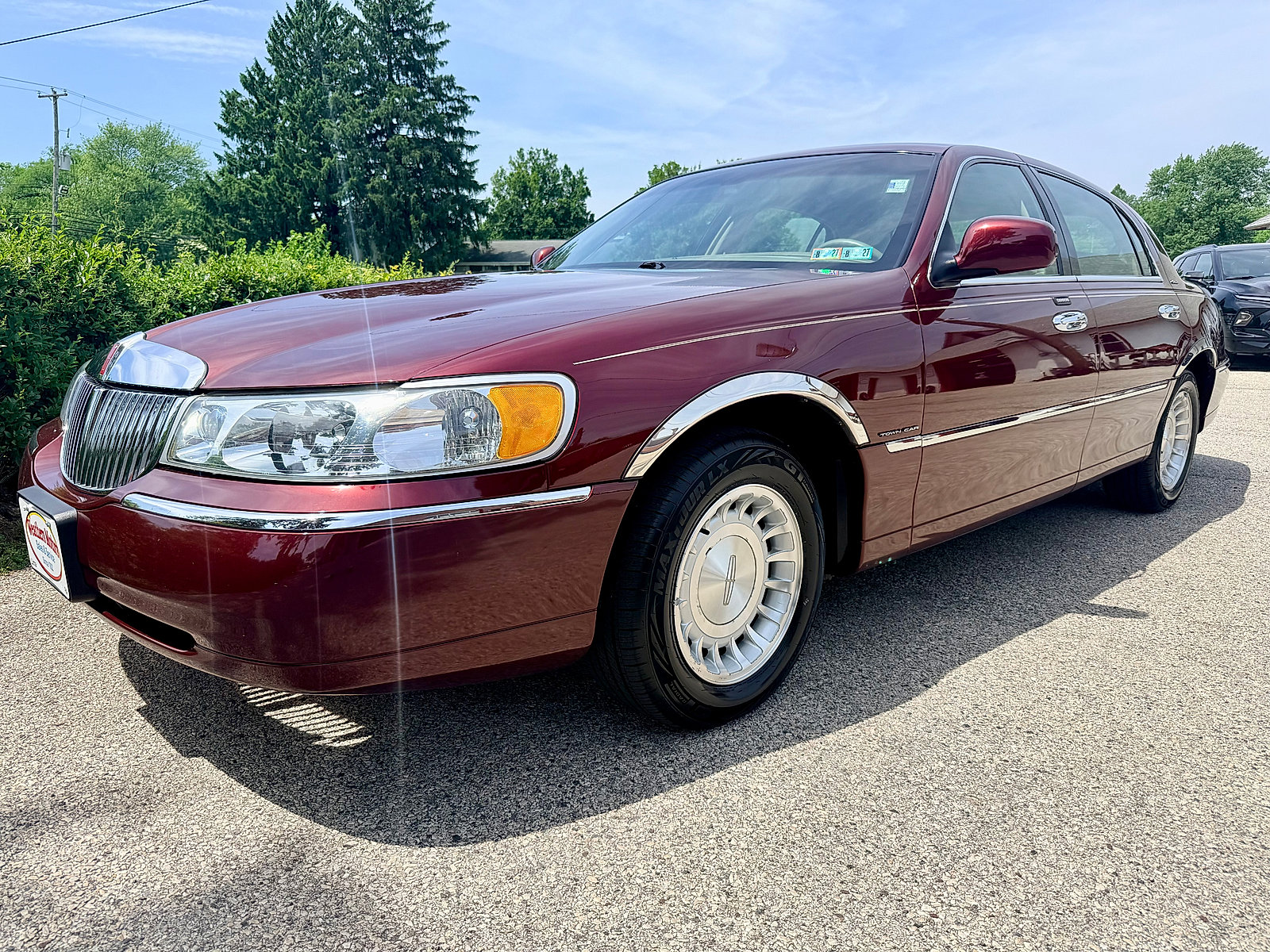 Used 2002 Lincoln Town Car Executive RWD image 10