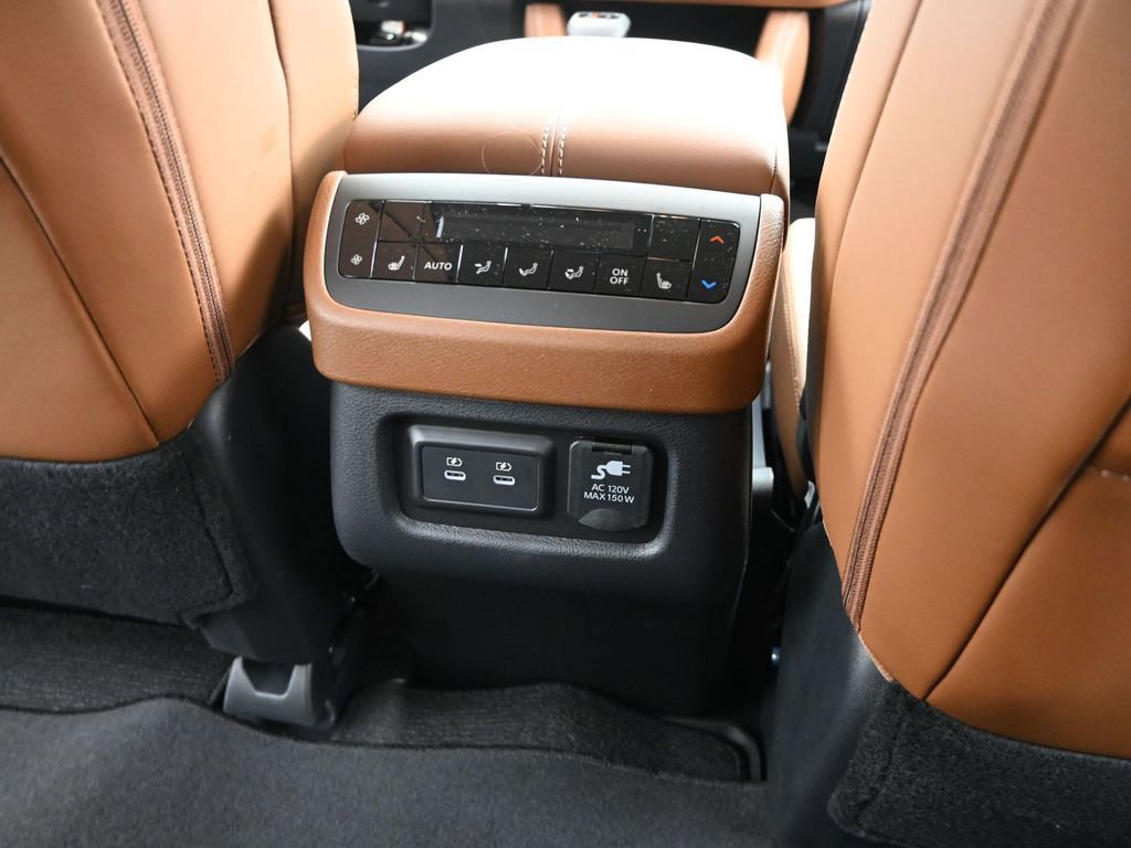 New 2026 Nissan Pathfinder Platinum w/ Cargo Package FWD image 30