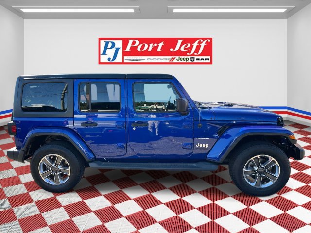 Used 2018 Jeep Wrangler Unlimited Sahara AWD/4WD image 3