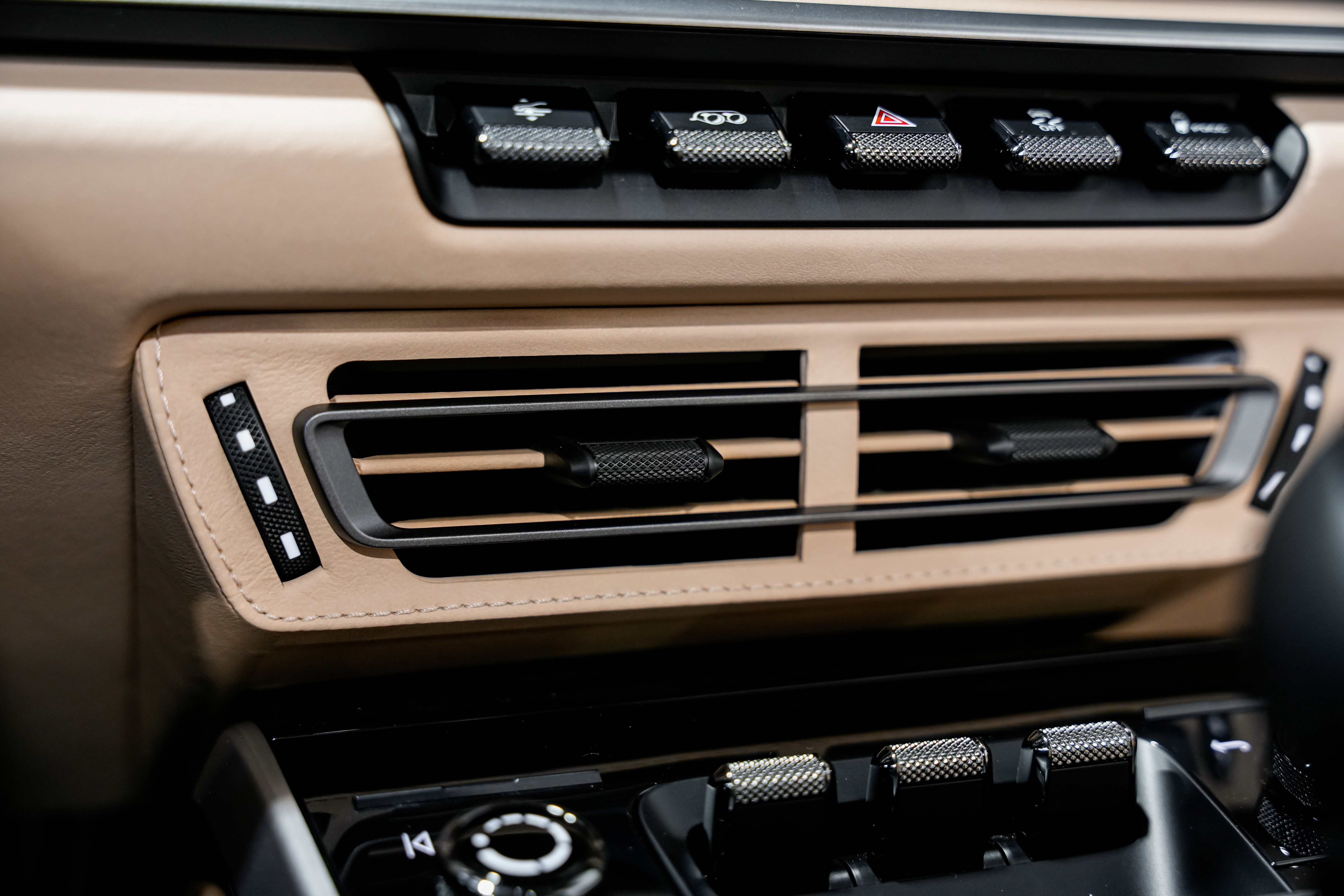 Used 2021 Porsche 911 Targa 4S Heritage Design image 17