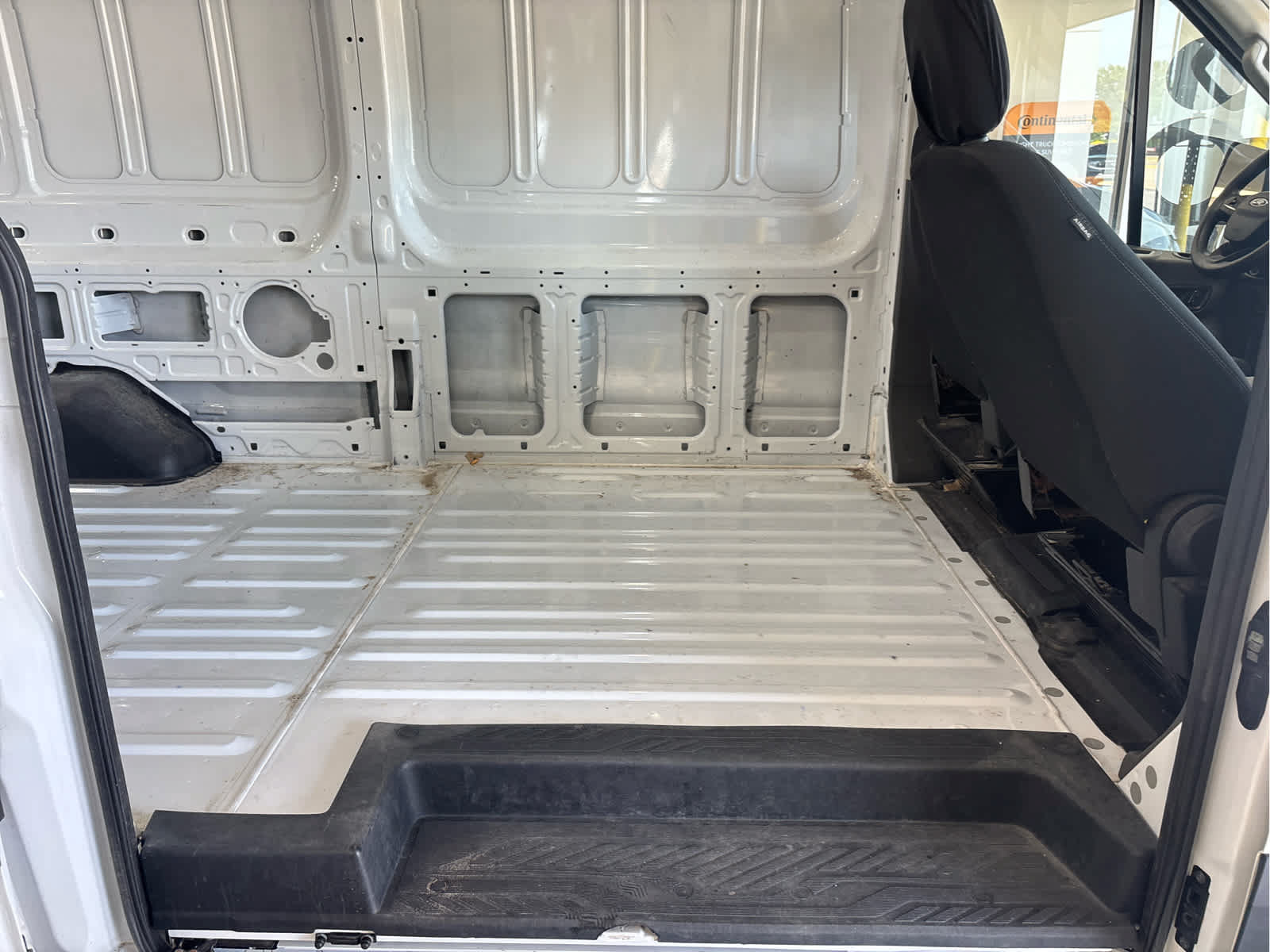 Used 2024 Ford Transit 250 148 Medium Roof RWD image 32