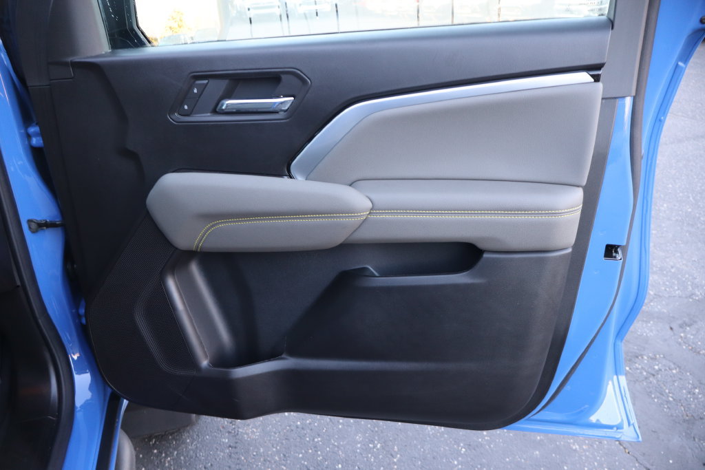 Used 2025 Chevrolet Colorado ZR2 w/ Technology Package AWD/4WD image 29