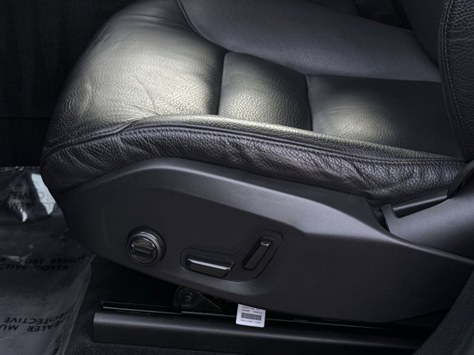 Used 2021 Volvo XC60 T5 Momentum image 14