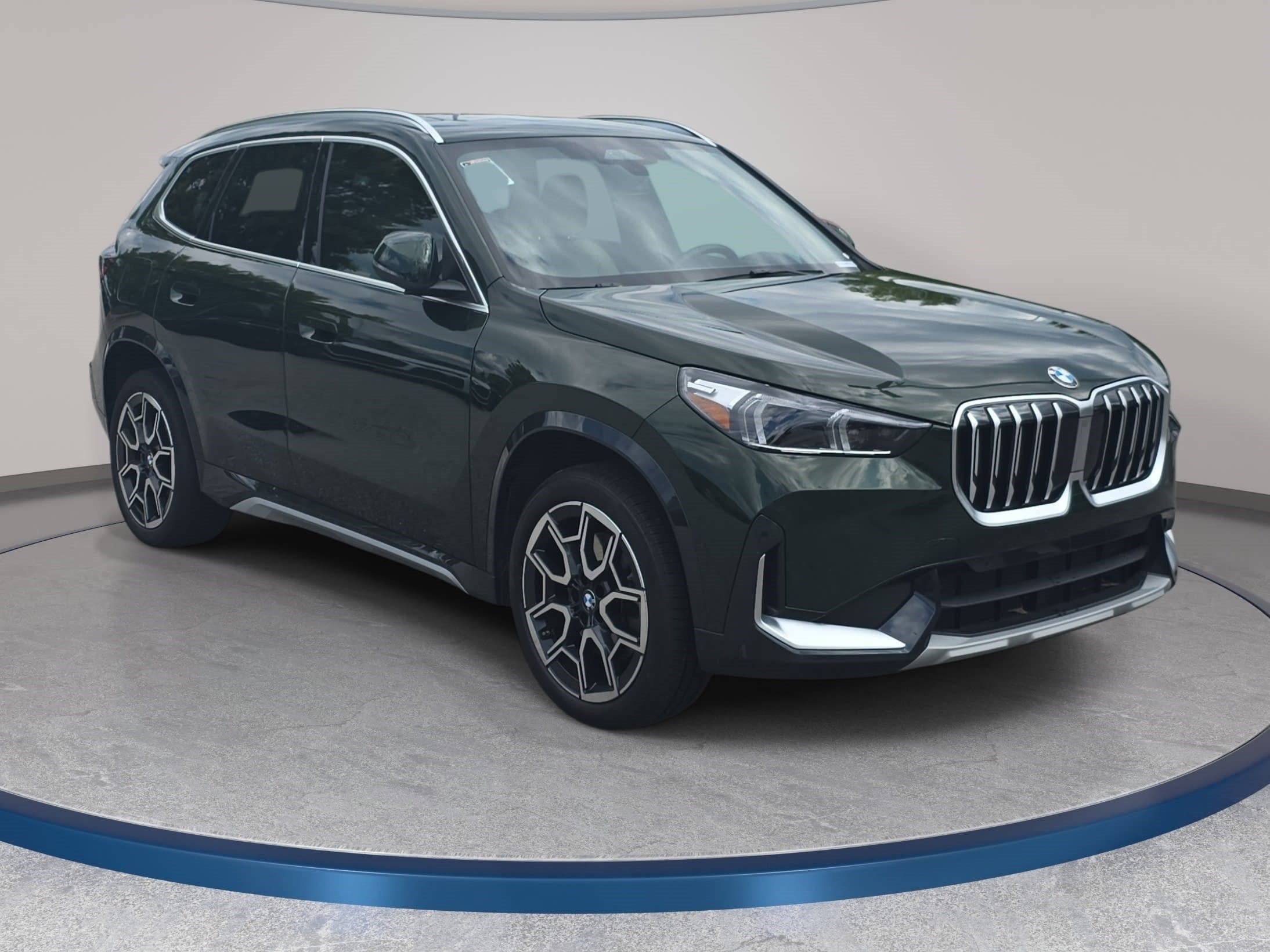 Used 2025 BMW X1 xDrive28i w/ Convenience Package AWD/4WD image 3