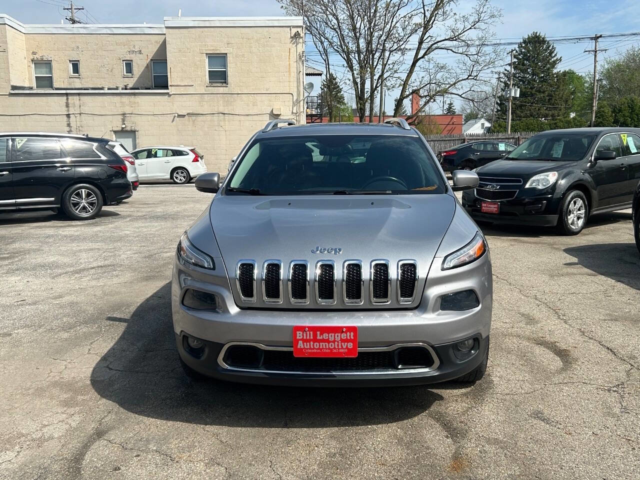 Used 2016 Jeep Cherokee Limited w/ Luxury Group image 3