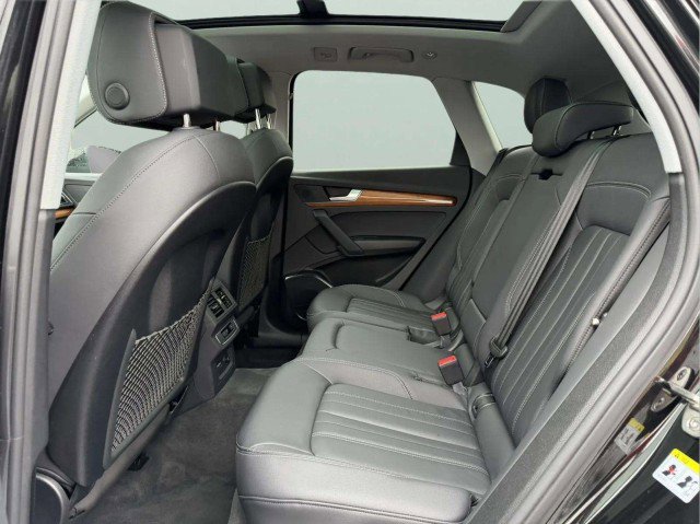 Certified 2023 Audi Q5 2.0T Premium w/ Convenience Package AWD/4WD image 21