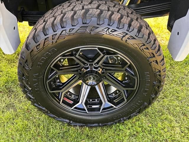 New 2026 GMC Sierra 2500 AT4 w/ Technology Package AWD/4WD image 16