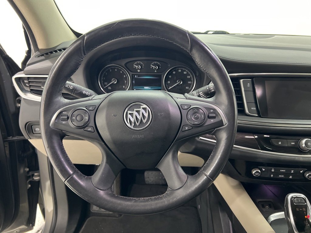 Used 2019 Buick Enclave Essence w/ LPO, Luxury Package image 10
