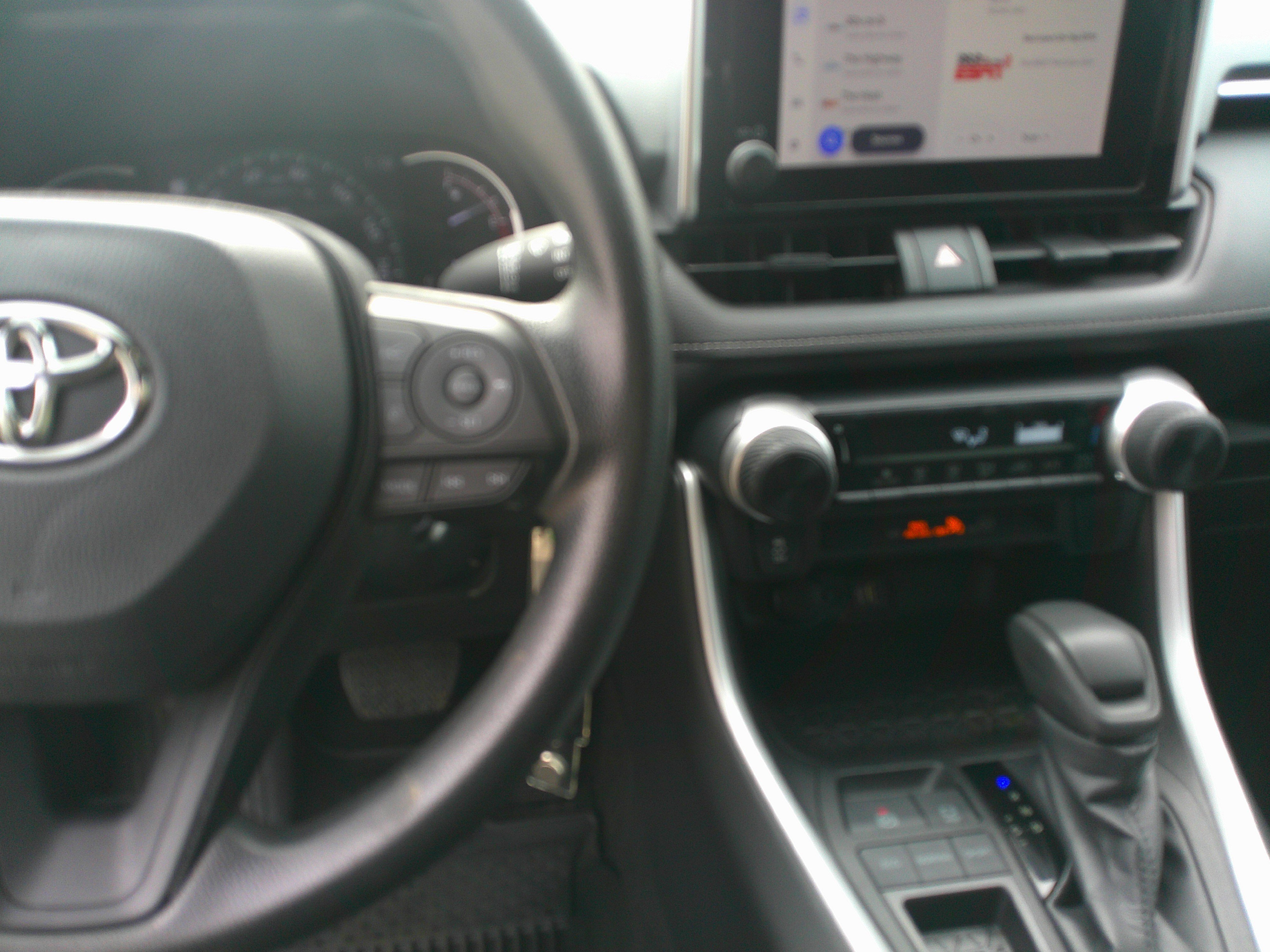 Used 2023 Toyota RAV4 LE image 25