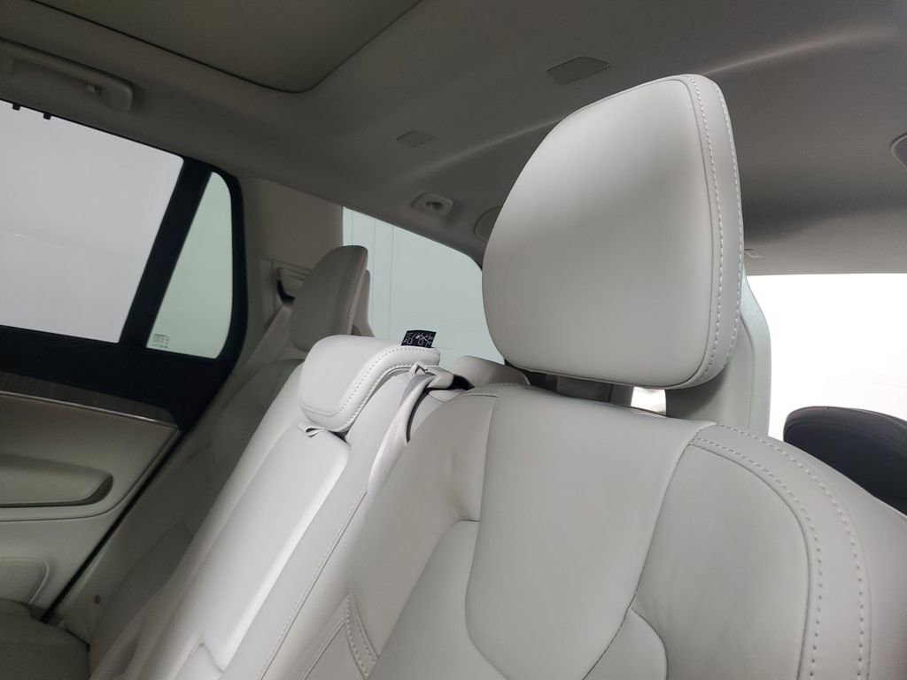 Used 2024 Volvo XC90 B6 Ultimate w/ Protection Package image 15