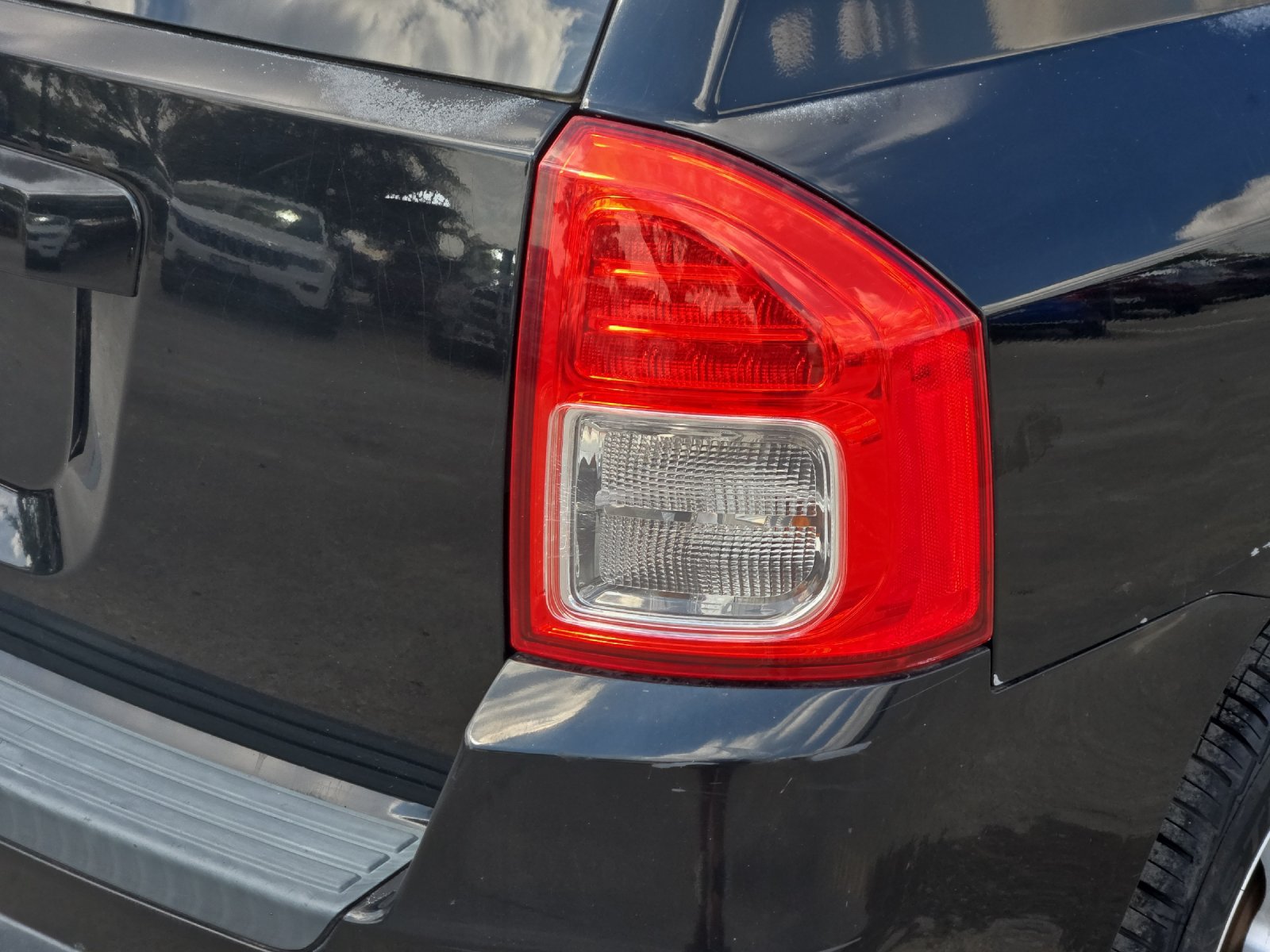 Used 2012 Jeep Compass Sport FWD image 22