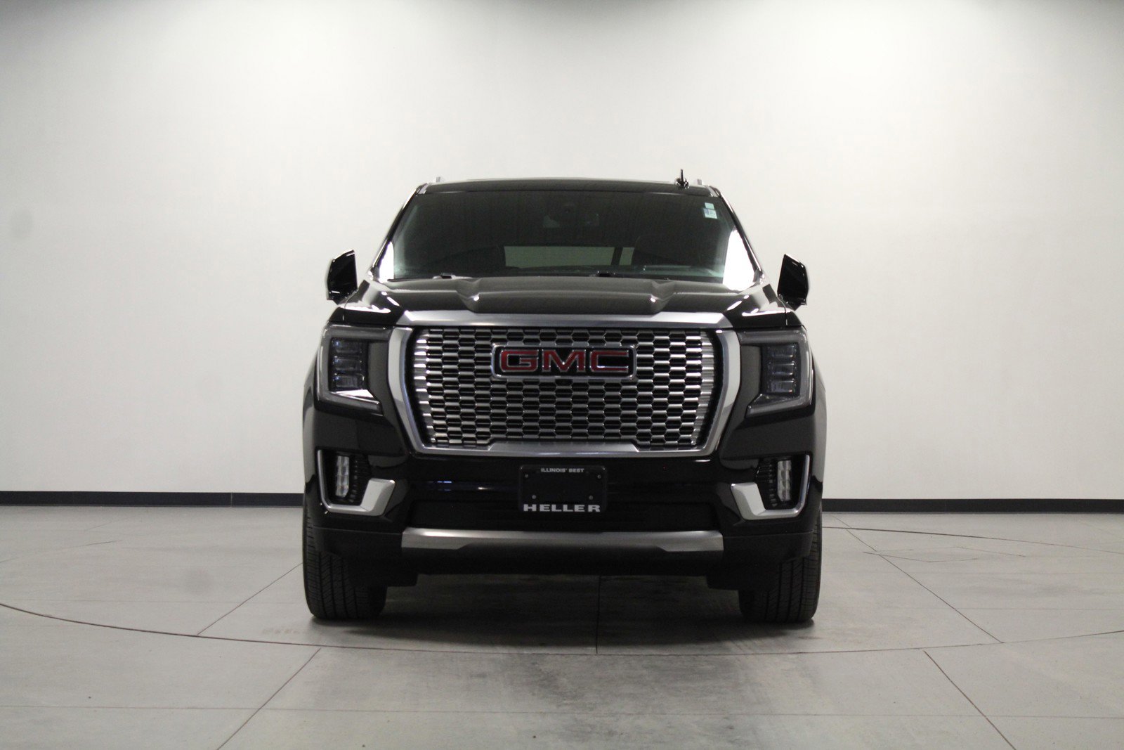 Used 2024 GMC Yukon XL Denali image 9
