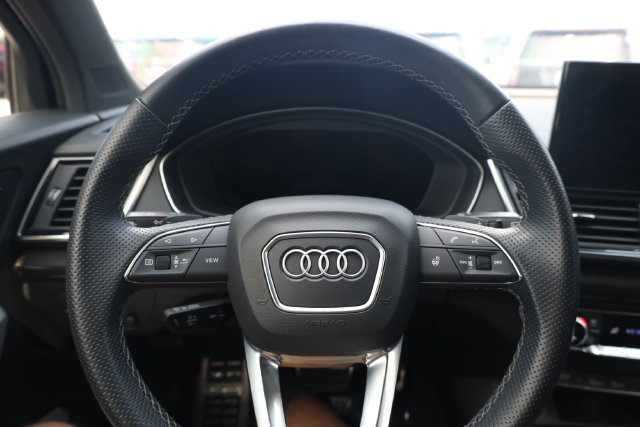 Used 2023 Audi SQ5 Premium Plus w/ Premium Plus Package AWD/4WD image 14