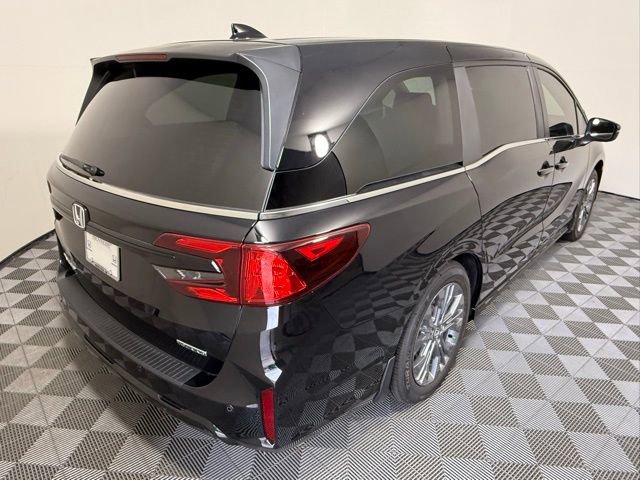 New 2026 Honda Odyssey Touring image 6