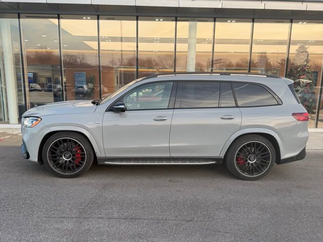 Used 2024 Mercedes-Benz GLS 63 AMG 4MATIC image 2