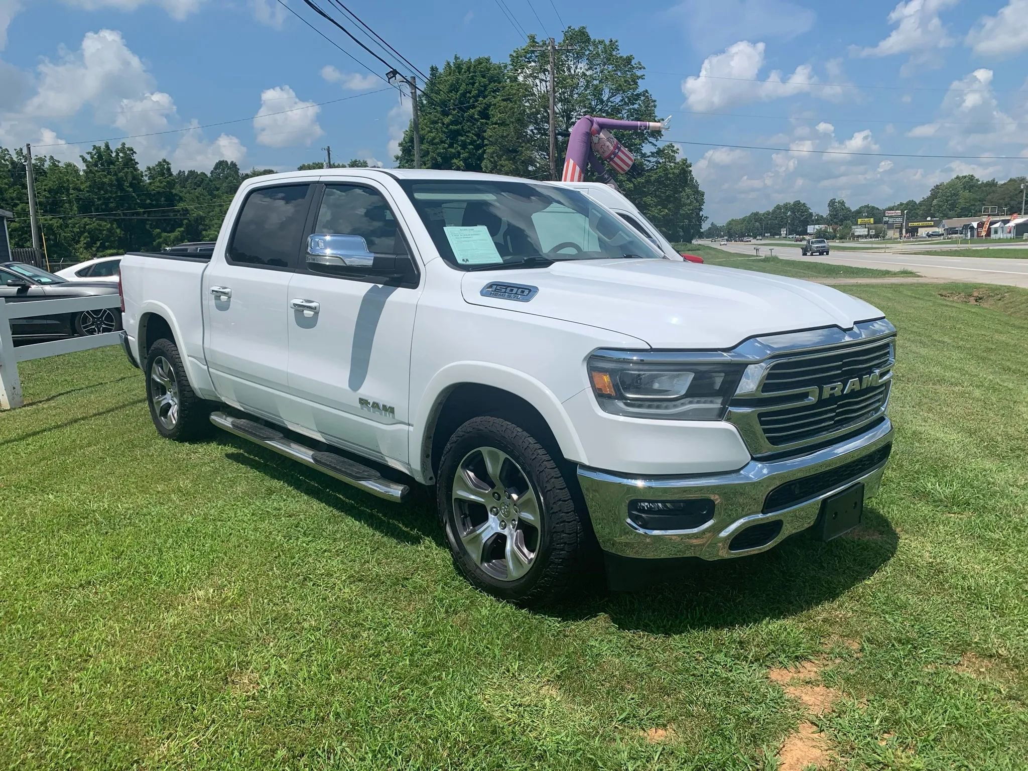 Used 2022 RAM 1500 Laramie image 1