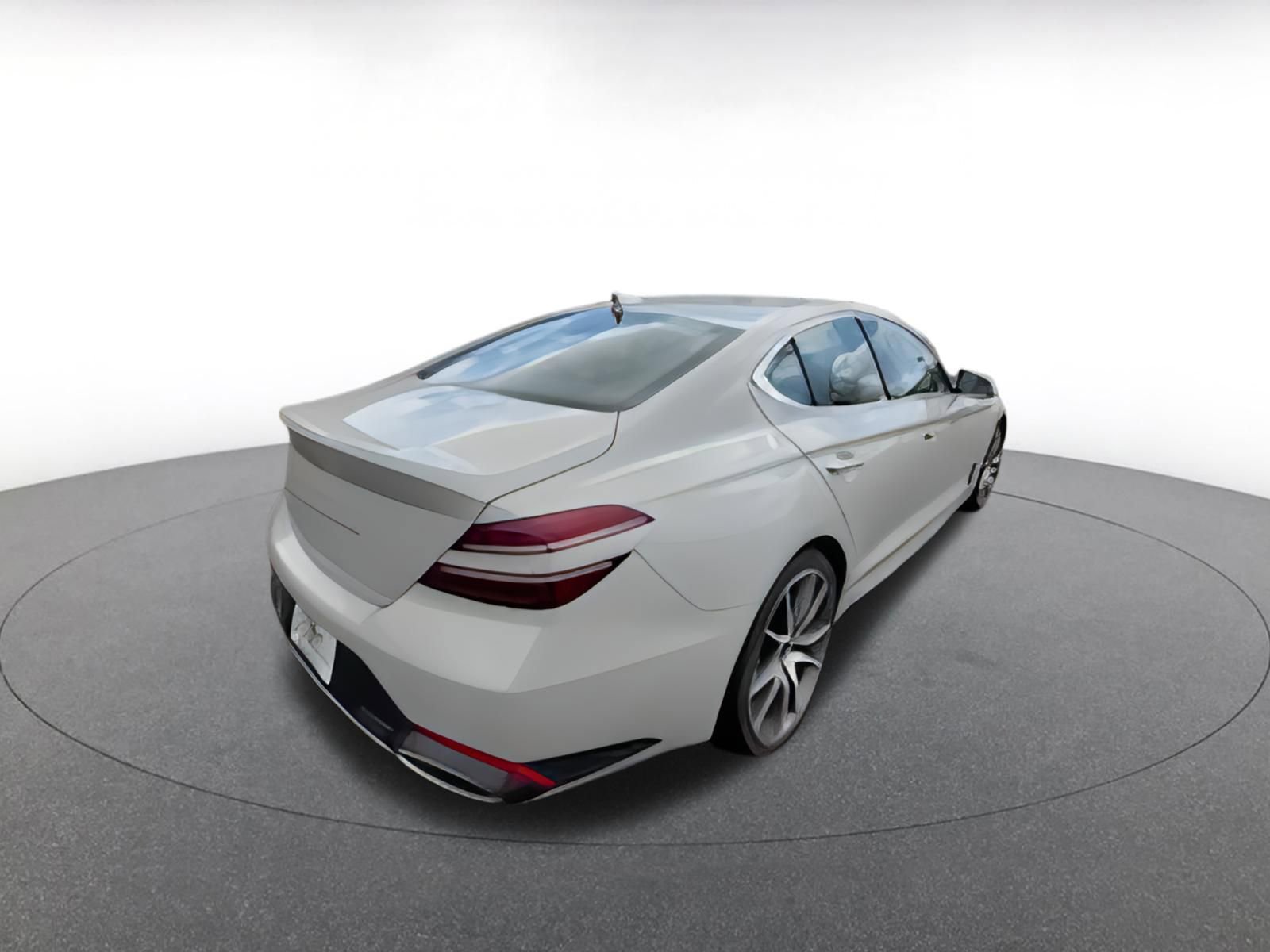Used 2025 Genesis G70 2.5T image 7