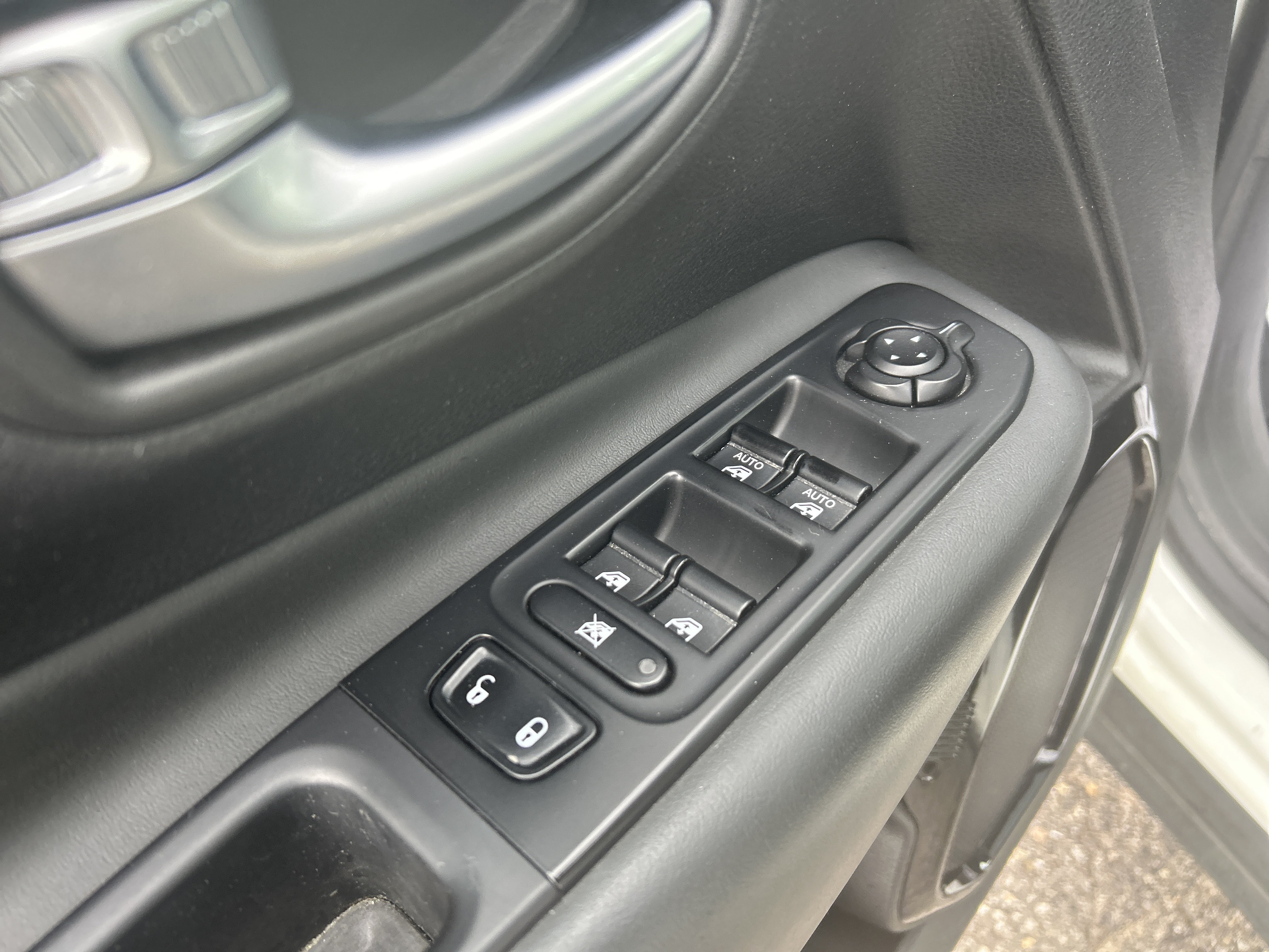 Used 2022 Jeep Renegade Altitude w/ Sun/Sound Group AWD/4WD image 8