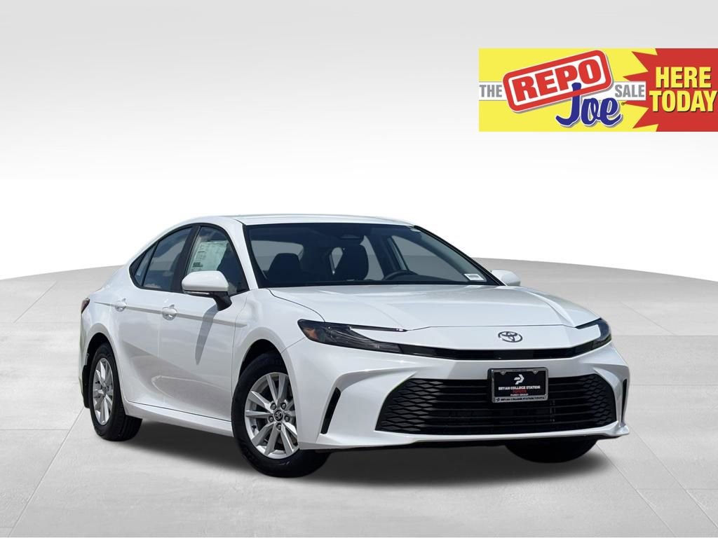 Used 2026 Toyota Camry LE w/ Convenience Package FWD image 1