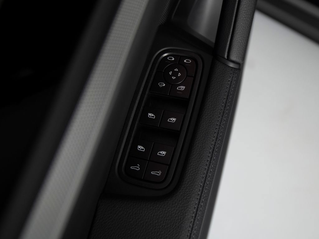 New 2026 Porsche Cayenne AWD/4WD image 21
