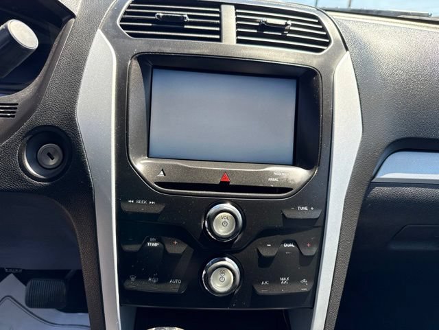 Used 2014 Ford Explorer XLT w/ Equipment Group 202A AWD/4WD image 15