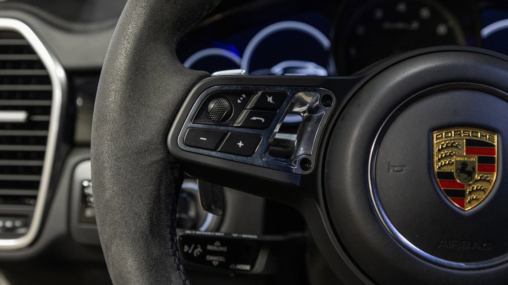 Used 2021 Porsche Cayenne Turbo S image 61