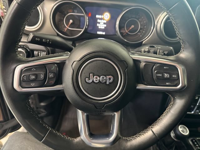Used 2018 Jeep Wrangler Unlimited Sahara AWD/4WD image 19