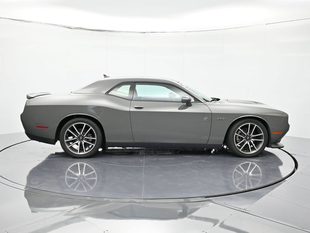 Used 2023 Dodge Challenger R/T image 4