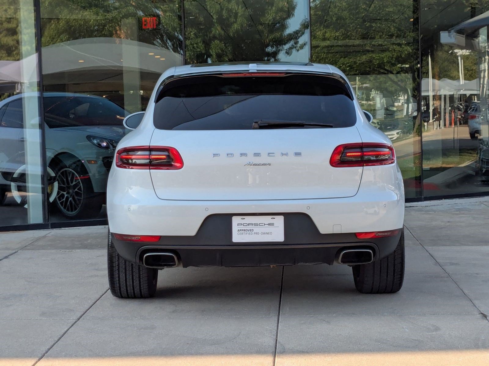 Used 2017 Porsche Macan image 10