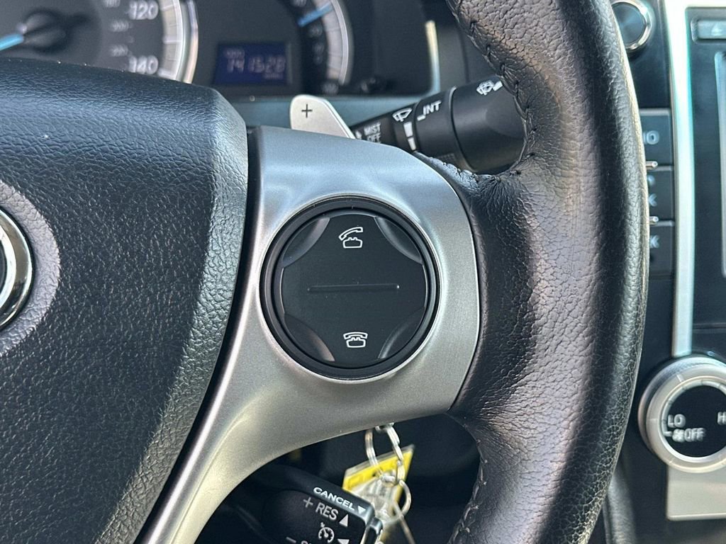 Used 2013 Toyota Camry SE image 15