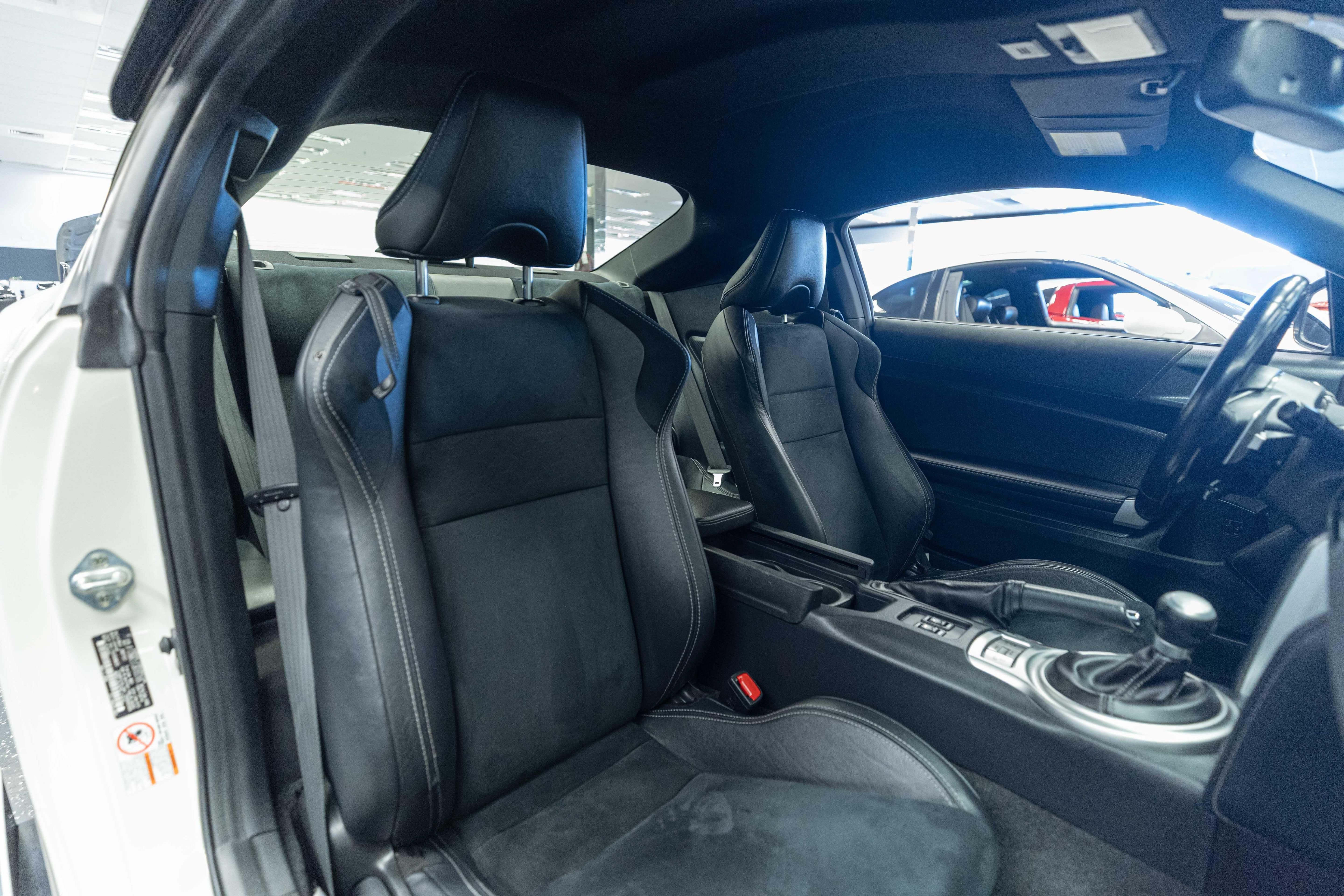 Used 2018 Toyota 86 RWD image 11