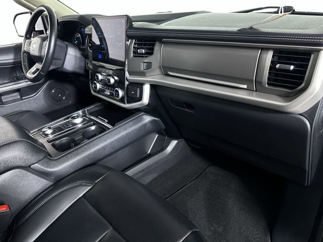 Used 2024 Ford Expedition XLT AWD/4WD image 30