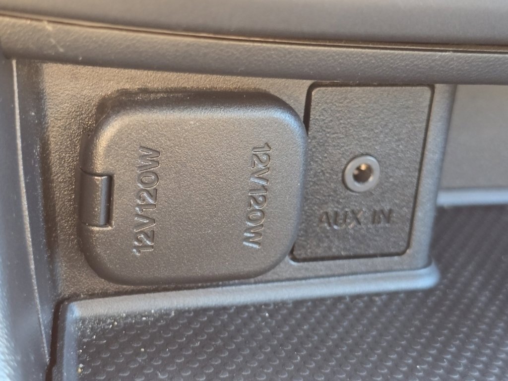 Used 2015 MAZDA MX-5 Miata Sport image 29