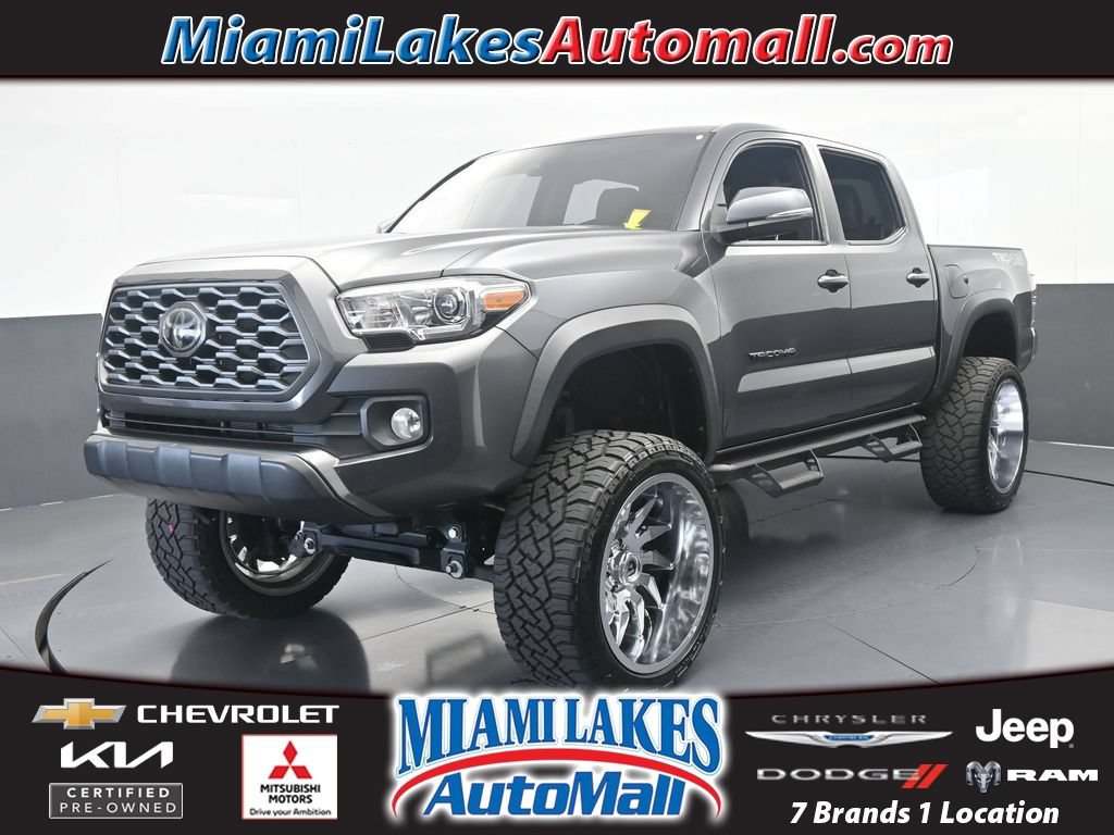 Used 2022 Toyota Tacoma TRD Off-Road AWD/4WD image 1
