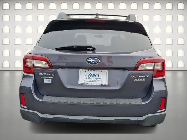 Used 2016 Subaru Outback 2.5i Premium AWD/4WD image 6
