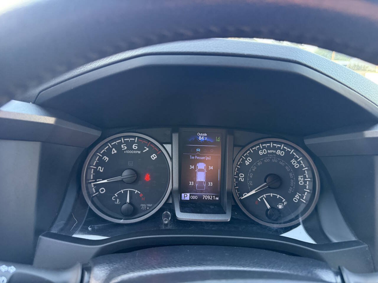 Used 2020 Toyota Tacoma TRD Off-Road AWD/4WD image 31